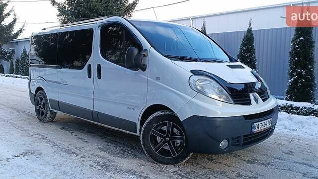 Белый Рено Трафик, объемом двигателя 2 л и пробегом 363 тыс. км за 13350 $, фото 1 на Automoto.ua