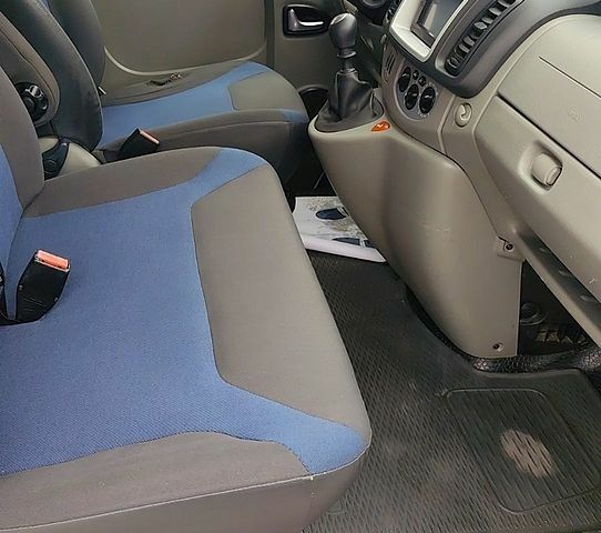 Білий Рено Трафік, об'ємом двигуна 2 л та пробігом 320 тис. км за 13200 $, фото 1 на Automoto.ua