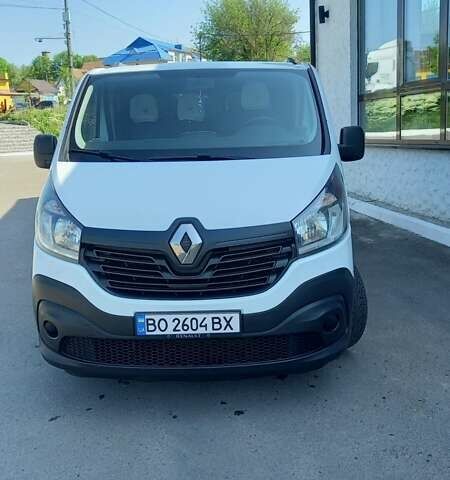 Белый Рено Трафик, объемом двигателя 1.6 л и пробегом 315 тыс. км за 14800 $, фото 1 на Automoto.ua