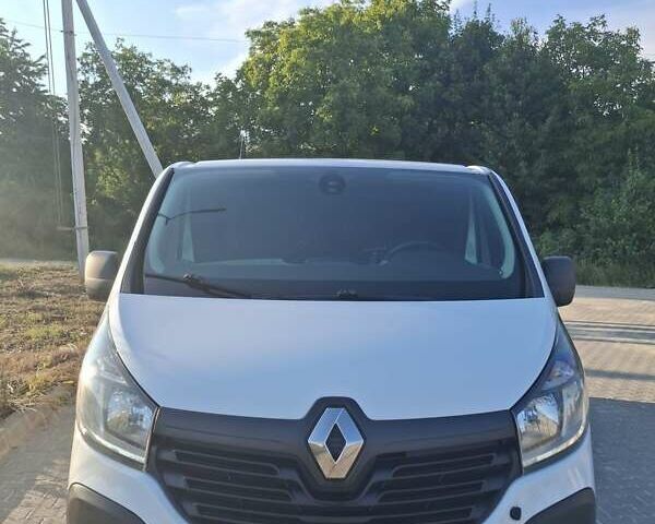 Білий Рено Трафік, об'ємом двигуна 1.6 л та пробігом 202 тис. км за 16800 $, фото 1 на Automoto.ua