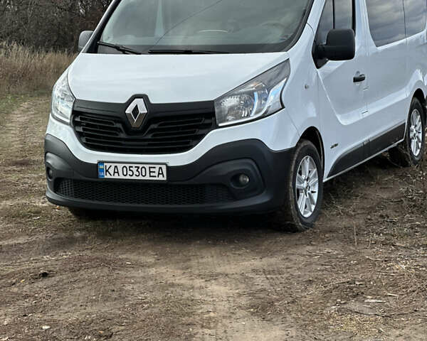 Білий Рено Трафік, об'ємом двигуна 1.6 л та пробігом 261 тис. км за 13700 $, фото 1 на Automoto.ua