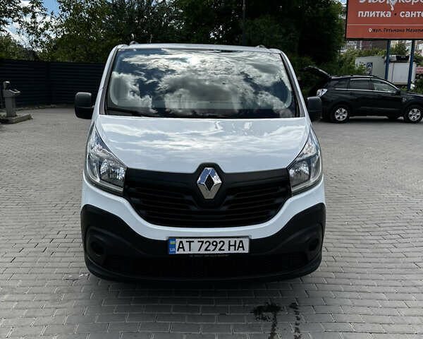Білий Рено Трафік, об'ємом двигуна 1.6 л та пробігом 196 тис. км за 14350 $, фото 1 на Automoto.ua