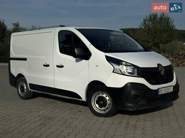 Білий Рено Трафік, об'ємом двигуна 1.6 л та пробігом 178 тис. км за 10000 $, фото 1 на Automoto.ua