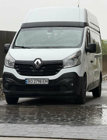 Белый Рено Трафик, объемом двигателя 1.6 л и пробегом 305 тыс. км за 16500 $, фото 1 на Automoto.ua