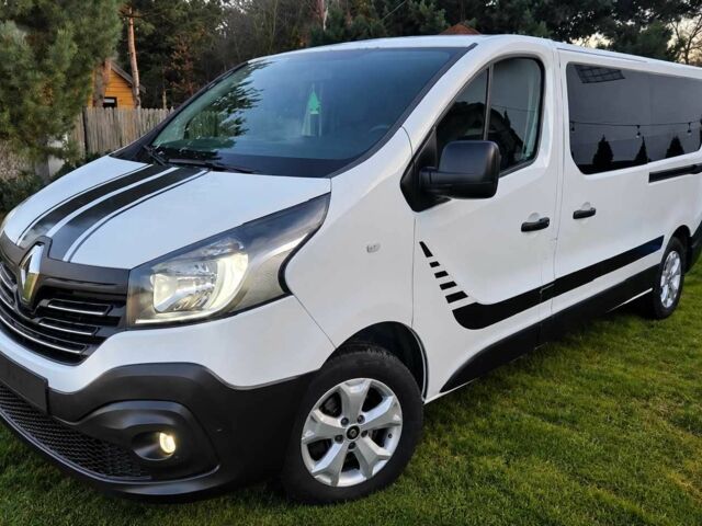 Білий Рено Трафік, об'ємом двигуна 0 л та пробігом 182 тис. км за 10000 $, фото 1 на Automoto.ua