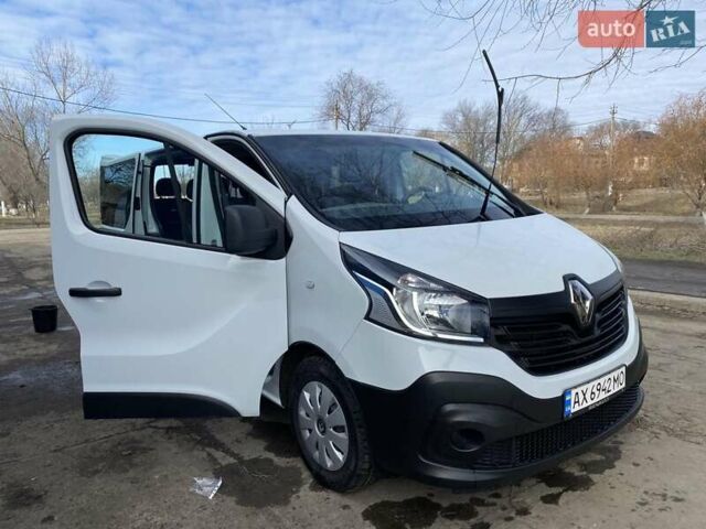 Белый Рено Трафик, объемом двигателя 1.6 л и пробегом 190 тыс. км за 15700 $, фото 1 на Automoto.ua