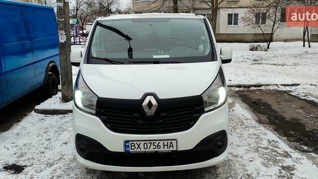 Белый Рено Трафик, объемом двигателя 1.6 л и пробегом 194 тыс. км за 16000 $, фото 1 на Automoto.ua