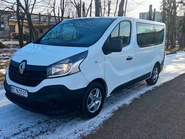 Белый Рено Трафик, объемом двигателя 1.6 л и пробегом 345 тыс. км за 12800 $, фото 1 на Automoto.ua