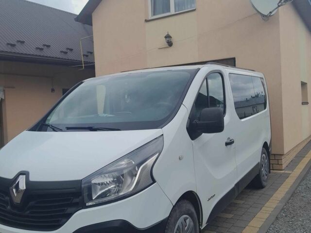 Білий Рено Трафік, об'ємом двигуна 1.6 л та пробігом 217 тис. км за 13500 $, фото 1 на Automoto.ua