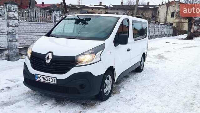 Белый Рено Трафик, объемом двигателя 1.6 л и пробегом 345 тыс. км за 11900 $, фото 1 на Automoto.ua