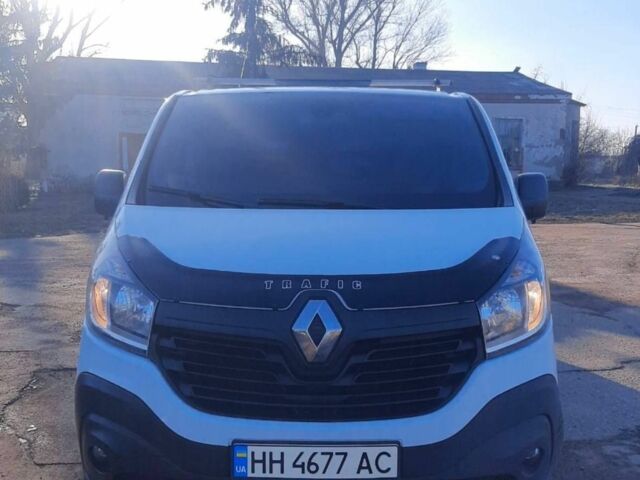 Белый Рено Трафик, объемом двигателя 1.6 л и пробегом 135 тыс. км за 13000 $, фото 1 на Automoto.ua