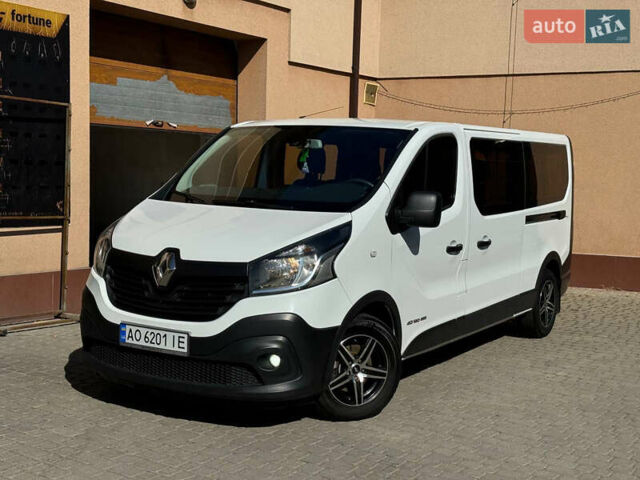 Белый Рено Трафик, объемом двигателя 1.6 л и пробегом 279 тыс. км за 16400 $, фото 1 на Automoto.ua