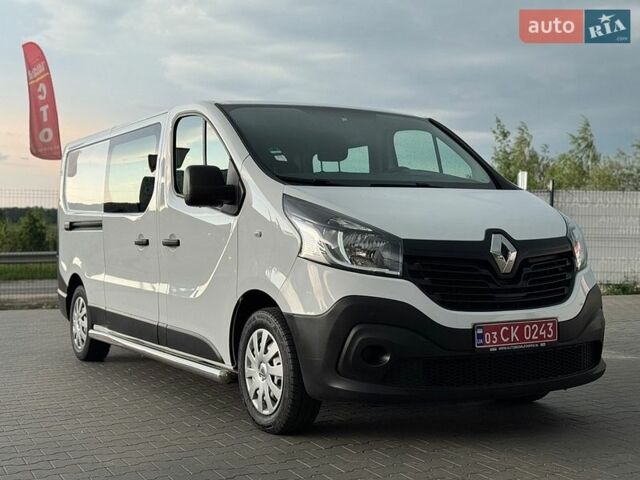 Белый Рено Трафик, объемом двигателя 1.6 л и пробегом 261 тыс. км за 16900 $, фото 1 на Automoto.ua