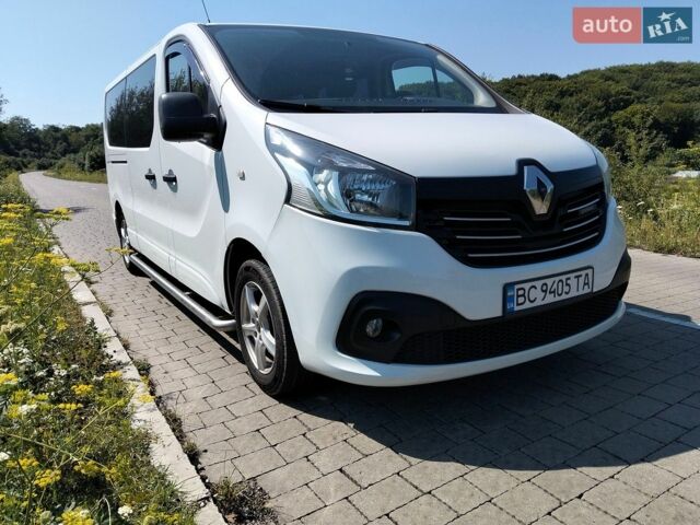 Білий Рено Трафік, об'ємом двигуна 1.6 л та пробігом 242 тис. км за 17300 $, фото 1 на Automoto.ua