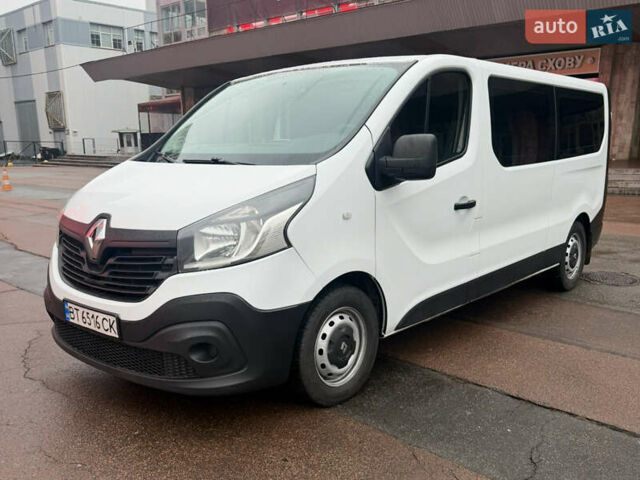 Белый Рено Трафик, объемом двигателя 1.6 л и пробегом 253 тыс. км за 13600 $, фото 1 на Automoto.ua
