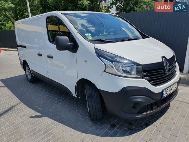 Белый Рено Трафик, объемом двигателя 1.6 л и пробегом 253 тыс. км за 14000 $, фото 1 на Automoto.ua