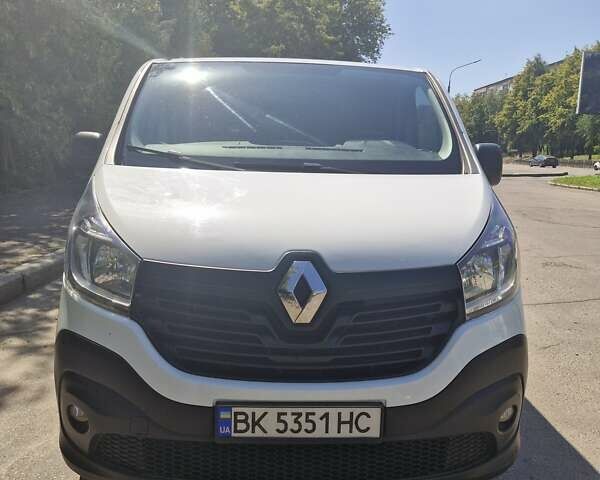Білий Рено Трафік, об'ємом двигуна 1.6 л та пробігом 302 тис. км за 15500 $, фото 1 на Automoto.ua