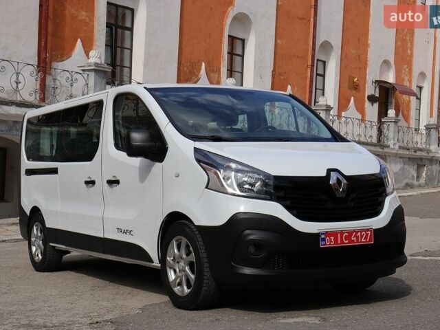 Белый Рено Трафик, объемом двигателя 1.6 л и пробегом 208 тыс. км за 16499 $, фото 1 на Automoto.ua