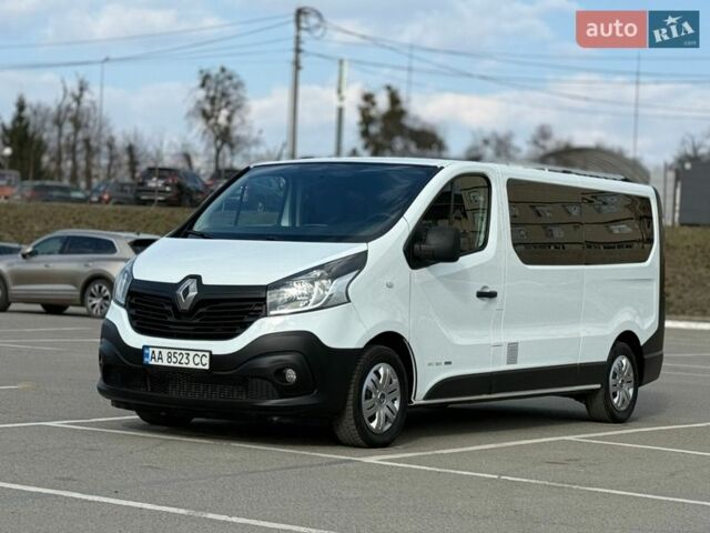 Белый Рено Трафик, объемом двигателя 1.6 л и пробегом 348 тыс. км за 16900 $, фото 1 на Automoto.ua