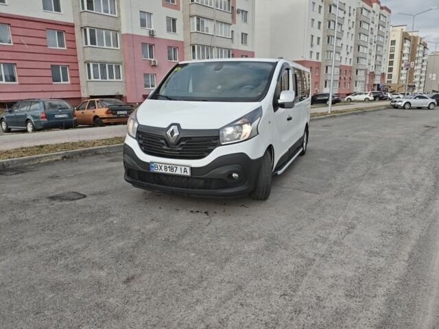 Белый Рено Трафик, объемом двигателя 1.6 л и пробегом 230 тыс. км за 16800 $, фото 1 на Automoto.ua