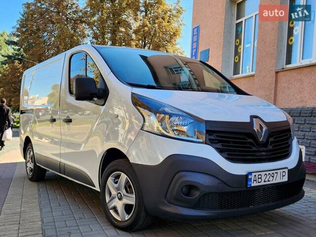 Белый Рено Трафик, объемом двигателя 1.6 л и пробегом 244 тыс. км за 12900 $, фото 1 на Automoto.ua