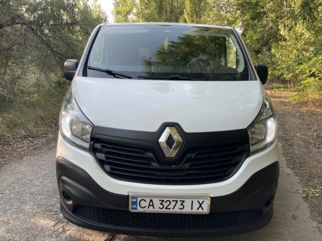 Белый Рено Трафик, объемом двигателя 1.6 л и пробегом 170 тыс. км за 13200 $, фото 1 на Automoto.ua