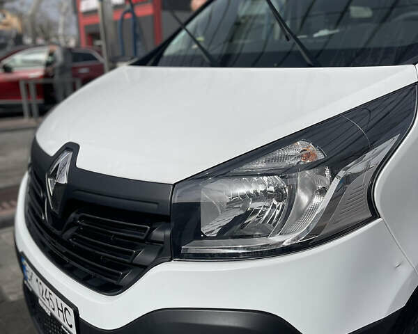 Белый Рено Трафик, объемом двигателя 1.6 л и пробегом 190 тыс. км за 14600 $, фото 1 на Automoto.ua