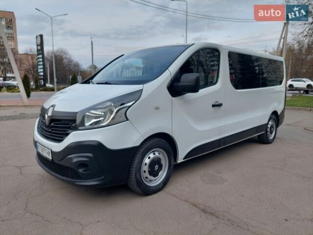 Белый Рено Трафик, объемом двигателя 1.6 л и пробегом 257 тыс. км за 16900 $, фото 1 на Automoto.ua