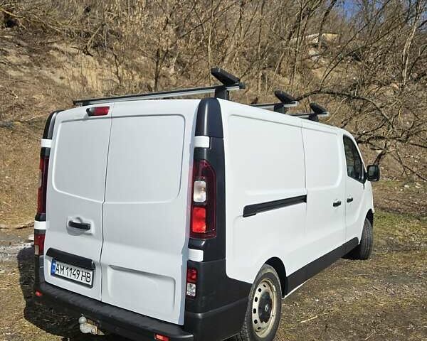 Белый Рено Трафик, объемом двигателя 1.6 л и пробегом 187 тыс. км за 13700 $, фото 1 на Automoto.ua