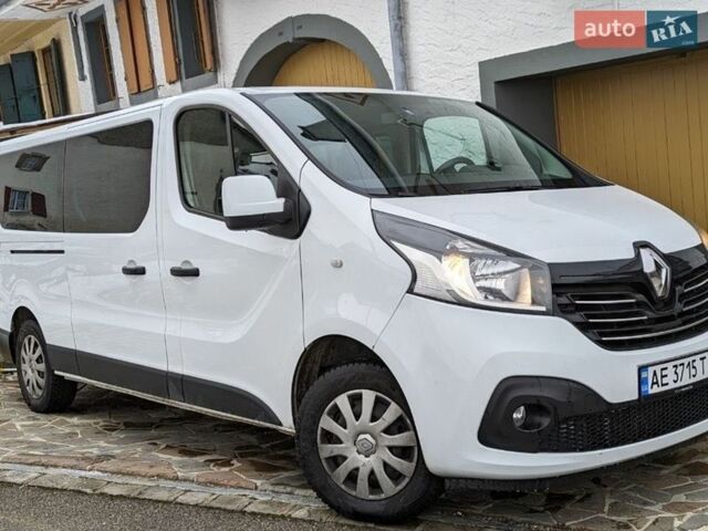 Белый Рено Трафик, объемом двигателя 1.6 л и пробегом 315 тыс. км за 15900 $, фото 1 на Automoto.ua