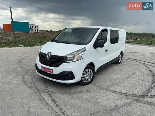 Белый Рено Трафик, объемом двигателя 1.6 л и пробегом 220 тыс. км за 17500 $, фото 1 на Automoto.ua