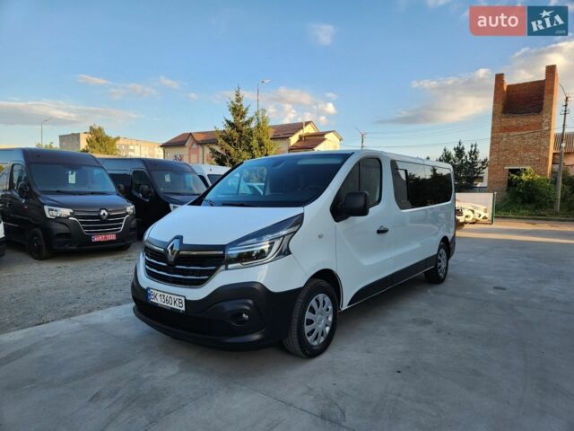 Белый Рено Трафик, объемом двигателя 2 л и пробегом 193 тыс. км за 22500 $, фото 1 на Automoto.ua