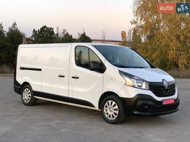 Белый Рено Трафик, объемом двигателя 1.6 л и пробегом 192 тыс. км за 15600 $, фото 1 на Automoto.ua