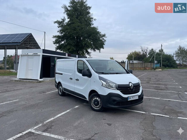 Белый Рено Трафик, объемом двигателя 1.6 л и пробегом 277 тыс. км за 12500 $, фото 1 на Automoto.ua