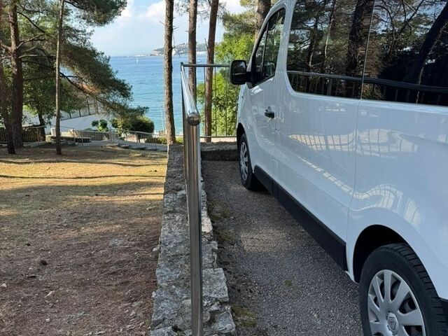 Білий Рено Трафік, об'ємом двигуна 1.6 л та пробігом 207 тис. км за 17700 $, фото 1 на Automoto.ua