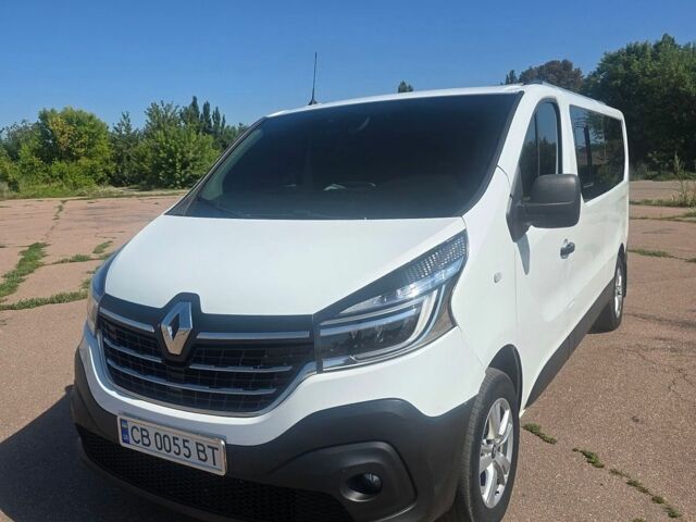 Белый Рено Трафик, объемом двигателя 2 л и пробегом 222 тыс. км за 23200 $, фото 1 на Automoto.ua