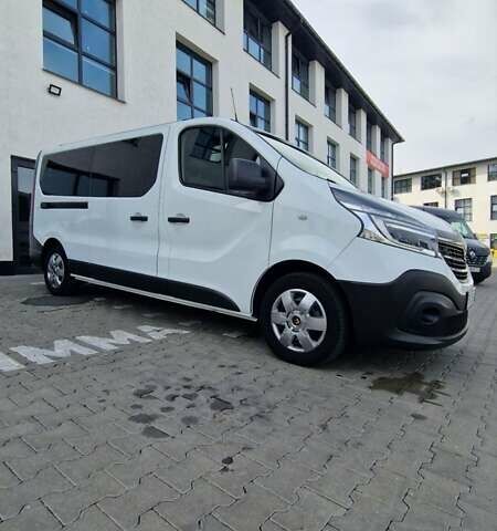 Білий Рено Трафік, об'ємом двигуна 2 л та пробігом 240 тис. км за 20999 $, фото 1 на Automoto.ua