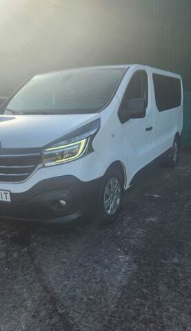 Белый Рено Трафик, объемом двигателя 2 л и пробегом 261 тыс. км за 20900 $, фото 1 на Automoto.ua