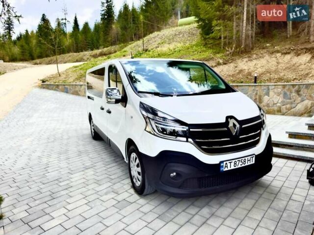 Белый Рено Трафик, объемом двигателя 2 л и пробегом 127 тыс. км за 26000 $, фото 1 на Automoto.ua