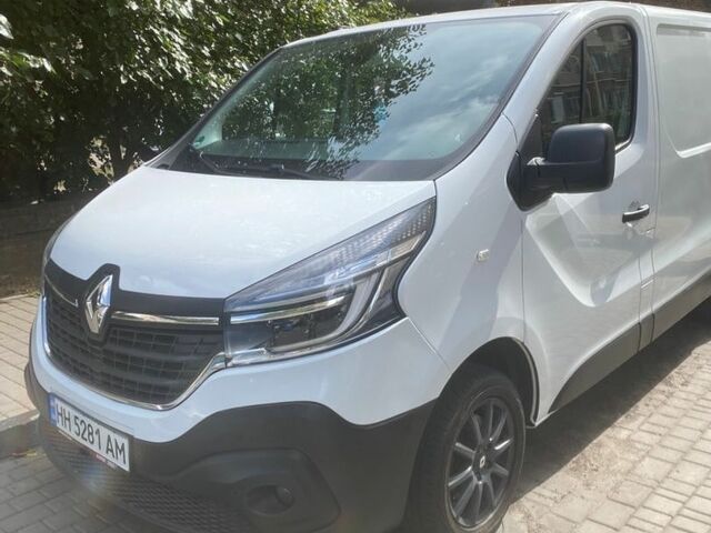 Білий Рено Трафік, об'ємом двигуна 2 л та пробігом 137 тис. км за 15500 $, фото 1 на Automoto.ua