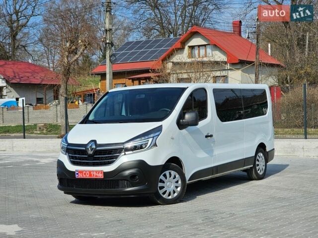 Белый Рено Трафик, объемом двигателя 2 л и пробегом 330 тыс. км за 19799 $, фото 1 на Automoto.ua