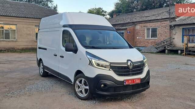 Белый Рено Трафик, объемом двигателя 2 л и пробегом 109 тыс. км за 20300 $, фото 1 на Automoto.ua