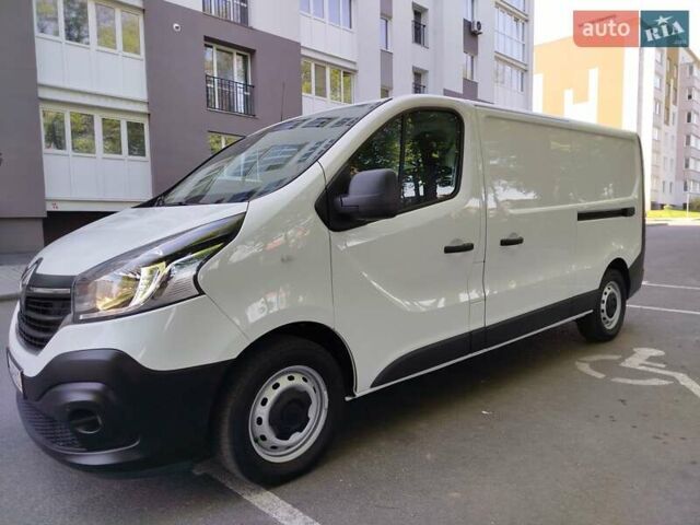 Белый Рено Трафик, объемом двигателя 2 л и пробегом 164 тыс. км за 17650 $, фото 1 на Automoto.ua