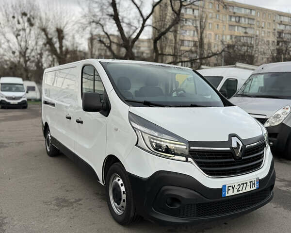 Белый Рено Трафик, объемом двигателя 0 л и пробегом 151 тыс. км за 19200 $, фото 1 на Automoto.ua