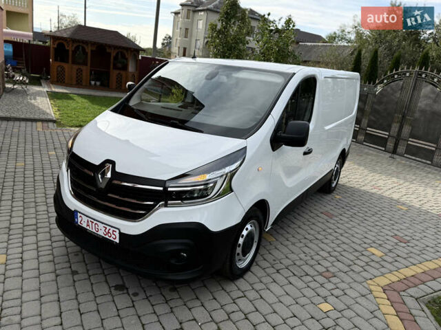 Білий Рено Трафік, об'ємом двигуна 2 л та пробігом 114 тис. км за 17900 $, фото 1 на Automoto.ua