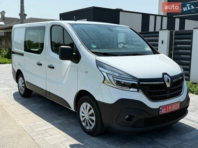 Білий Рено Трафік, об'ємом двигуна 2 л та пробігом 196 тис. км за 18300 $, фото 1 на Automoto.ua