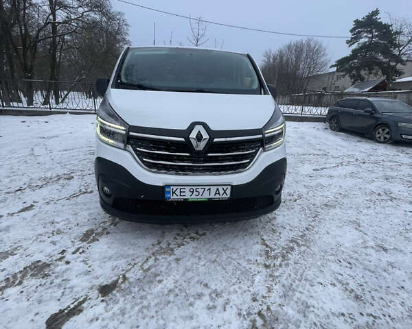 Білий Рено Трафік, об'ємом двигуна 2 л та пробігом 193 тис. км за 22300 $, фото 1 на Automoto.ua