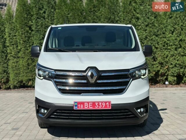 Білий Рено Трафік, об'ємом двигуна 2 л та пробігом 93 тис. км за 23000 $, фото 1 на Automoto.ua