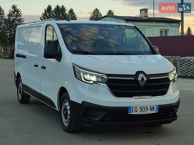 Белый Рено Трафик, объемом двигателя 2 л и пробегом 84 тыс. км за 25950 $, фото 1 на Automoto.ua