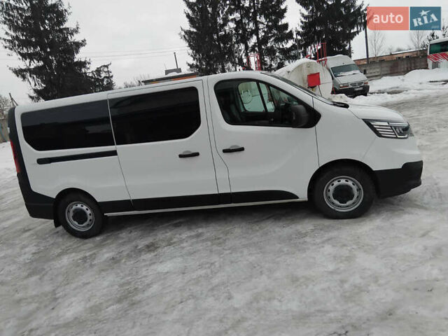 Белый Рено Трафик, объемом двигателя 2 л и пробегом 55 тыс. км за 29500 $, фото 1 на Automoto.ua